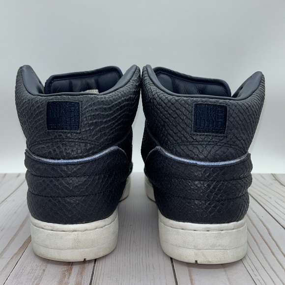 Nike Air Python SP Sneakers - Picture 4 of 10